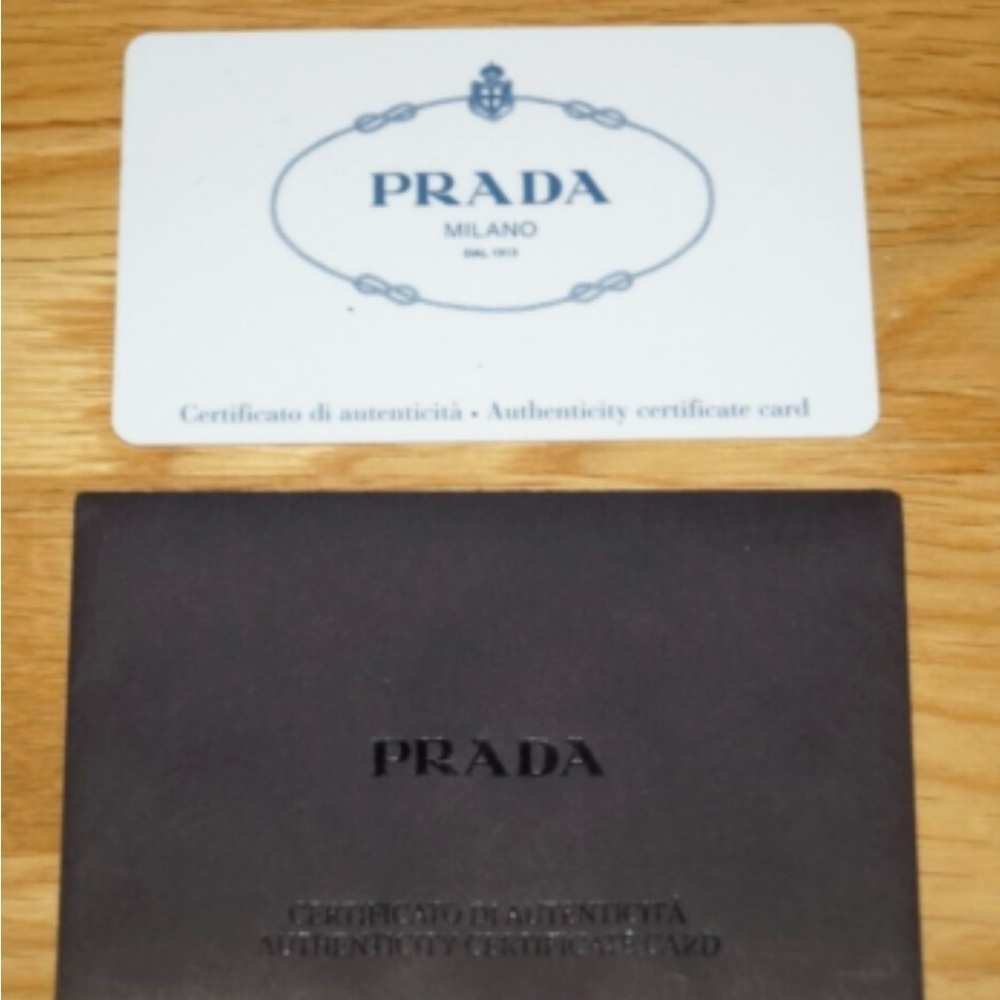 Elegant Black Shoulder Bag with paper prada bag and authentification card - Picture 11 of 11
